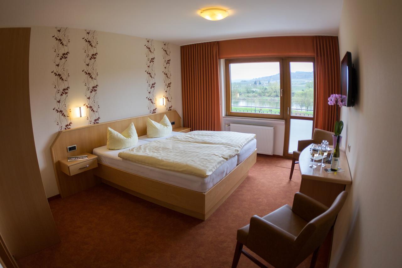 Hotel Zehnthof Ürzig Eksteriør bilde
