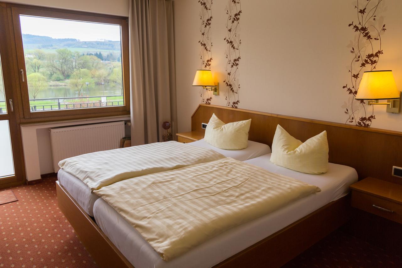 Hotel Zehnthof Ürzig Eksteriør bilde